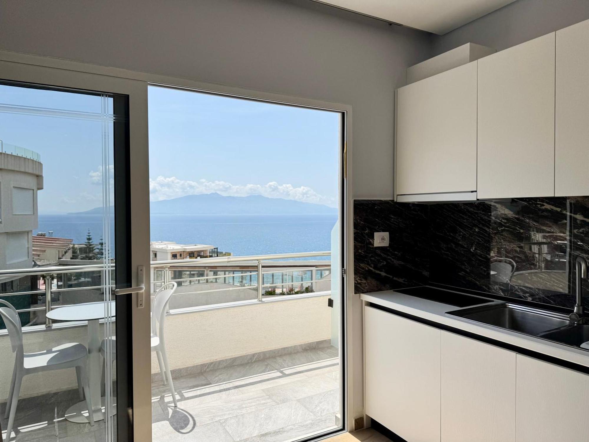 Gjoka Apartments, In Front Of Bougainville Bay Saranda Zewnętrze zdjęcie