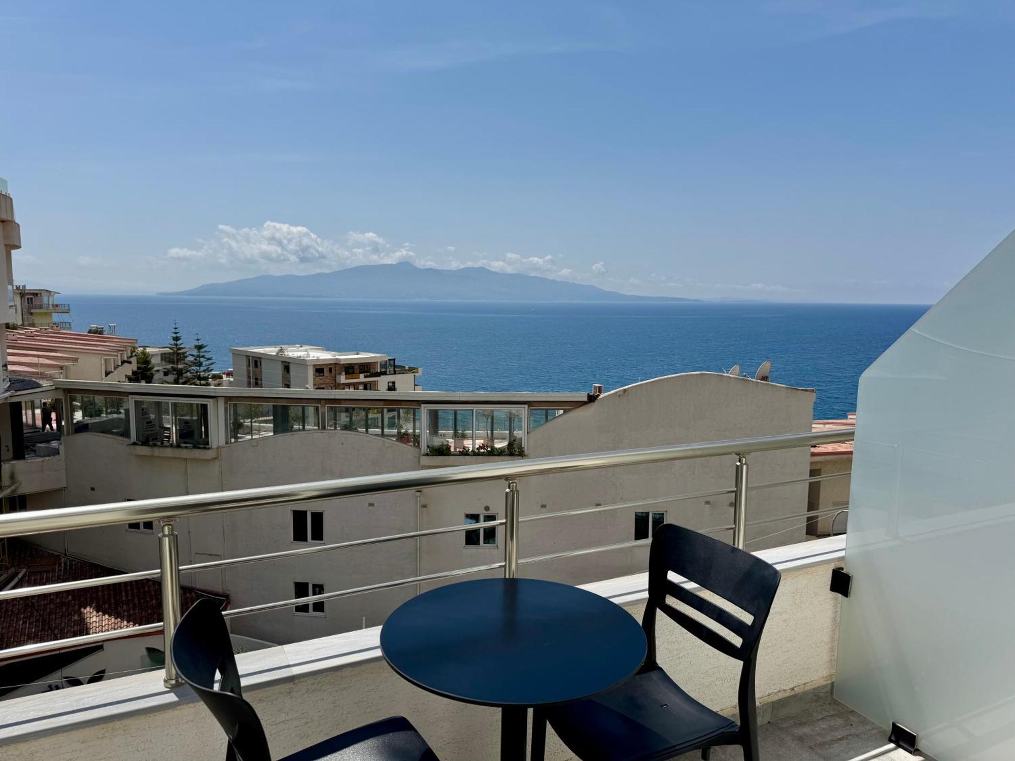 Gjoka Apartments, In Front Of Bougainville Bay Saranda Zewnętrze zdjęcie